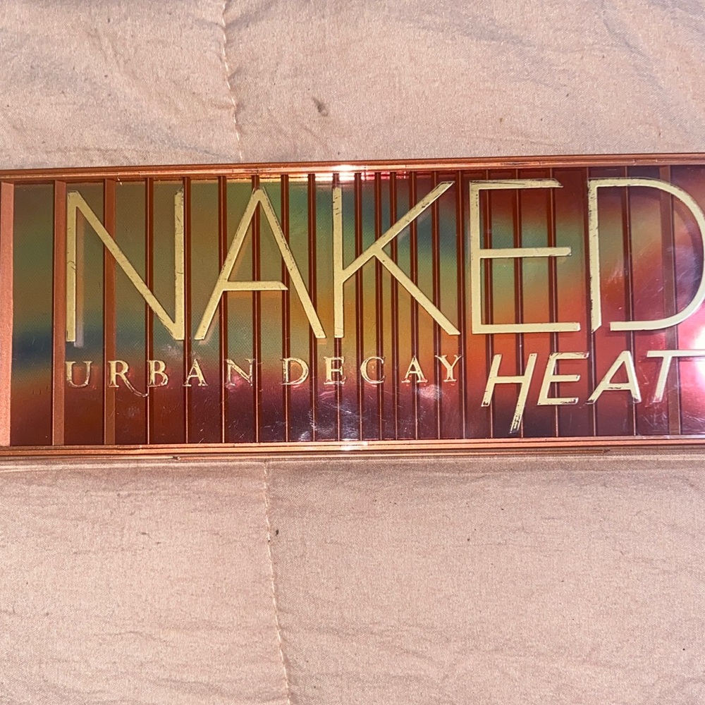 Urban Decay Naked Heat Palette - Fiery Shades